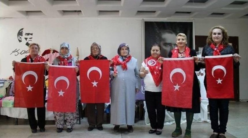 Emek&ccedil;i Kadınlardan Sergi