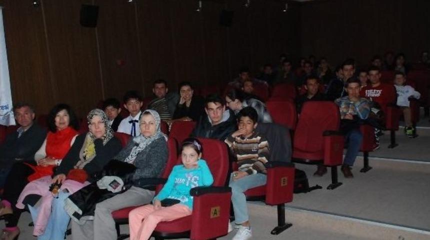 Didim&rsquo;de D&uuml;nya Tiyatrolar G&uuml;n&uuml; Etkinliği