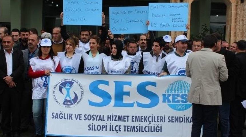 Silopi&rsquo;de Doktorların G&uuml;venlik Gerek&ccedil;esiyle Tayin İstemeleri Protesto Edildi