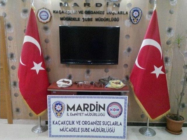 Mardin’de Bir Araçtan Cephanelik Çıktı