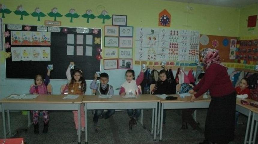 Küre’de Süt Dağıtımı Devam Ediyor