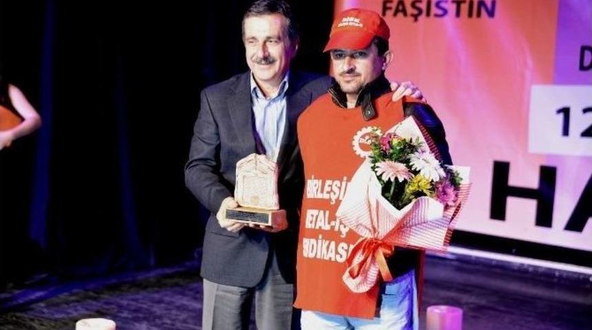 Halkevleri&rsquo;nden Tepebaşı&rsquo;na İki &Ouml;d&uuml;l