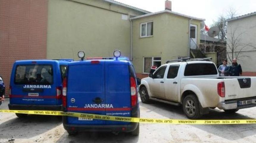Hırsızlık Ihbarına Giden Jandarma Ceset Buldu