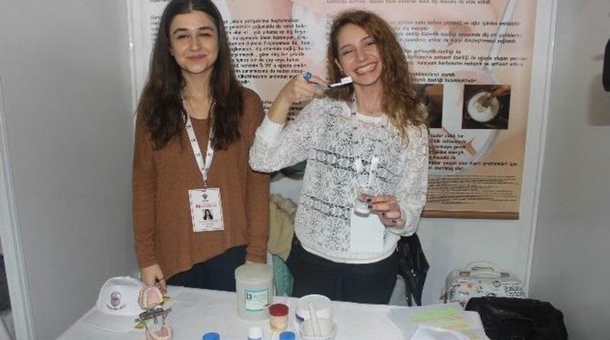 Liseli &Ouml;ğrenciler &rsquo;kafeinli&rsquo; Diş Macunu &Uuml;retti