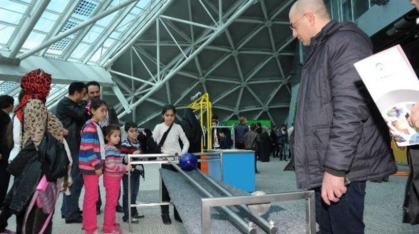 Bilim Merkezi Ziyaret&ccedil;i Akınına Uğruyor