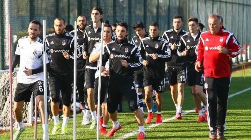 Beşiktaş&rsquo;ta İstanbul Başakşehir Ma&ccedil;ı Hazırlıkları S&uuml;r&uuml;yor