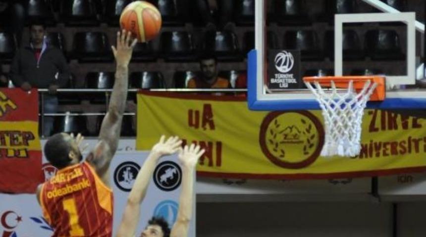 Royal Halı Gaziantep-Galatasaray Liv Hospital: 76-64