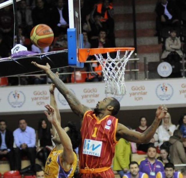 Royal Halı Gaziantep-Galatasaray Liv Hospital: 76-64