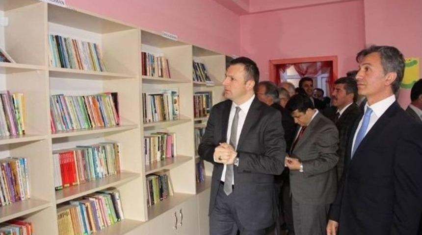 Pastalı K&uuml;t&uuml;phane A&ccedil;ılışı