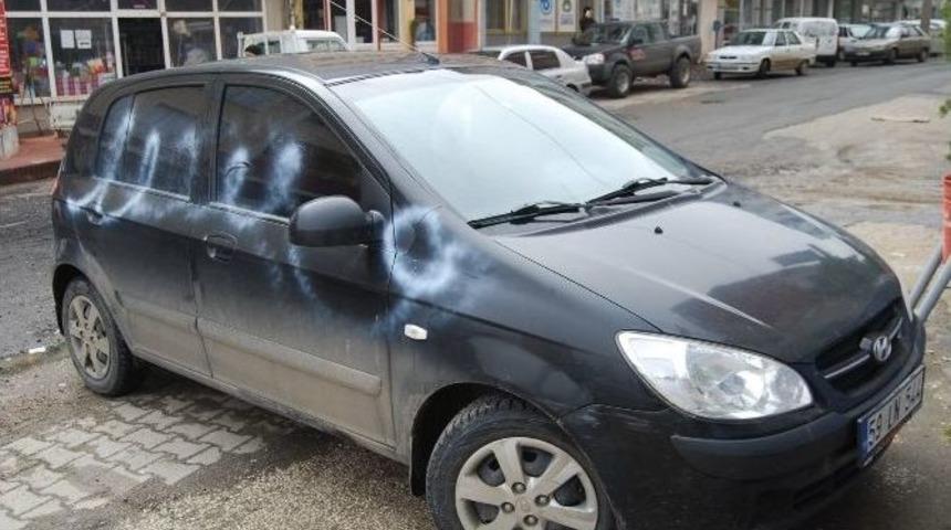 Park Halindeki Otomobile Boyalı Saldırı