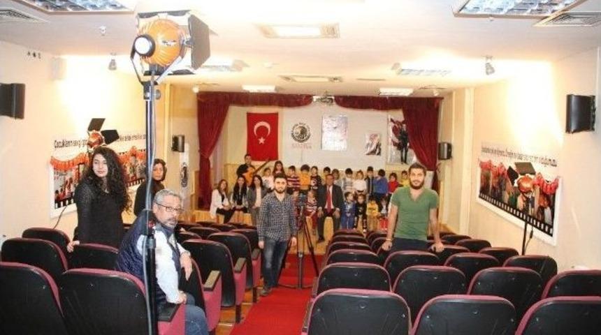 Sinema At&ouml;lyesi &Ouml;ğrencilerinden Kreşlerde Kısa Film &Ccedil;ekimi