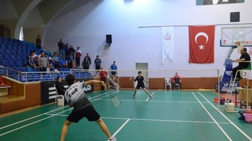 Badminton Grup M&uuml;sabakaları Aydın&rsquo;da Yapıldı