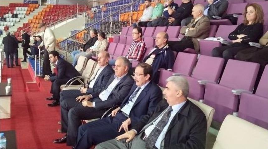 Paland&ouml;ken Belediyespor Emin Adımlarla İlerliyor