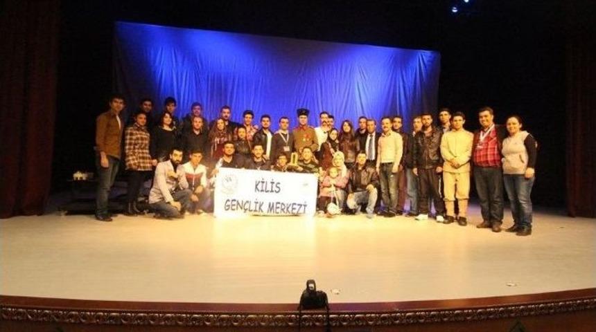 Gen&ccedil;lik Merkezinden &Uuml;cretsiz Tiyatro Etkinliği