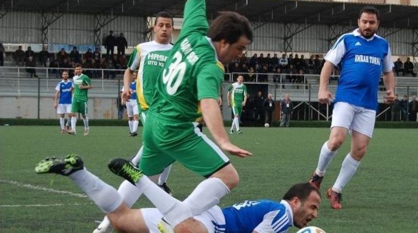 Kadık&ouml;yspor Liderliğe Aday