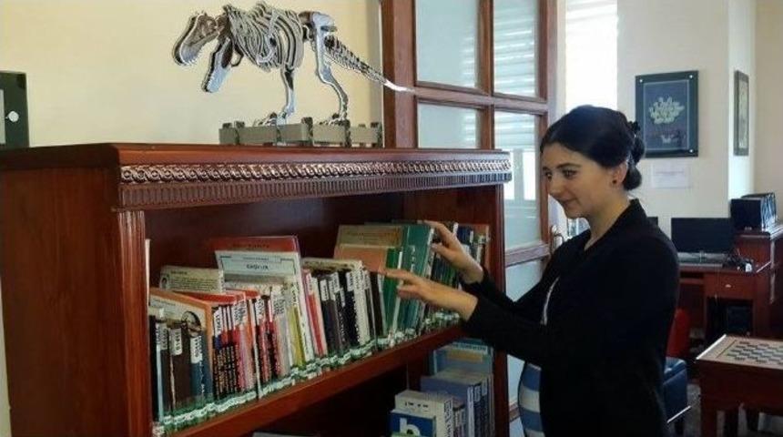 Sinop&rsquo;ta Kadınlar Erkeklerden Daha Fazla K&uuml;t&uuml;phaneye Gidiyor