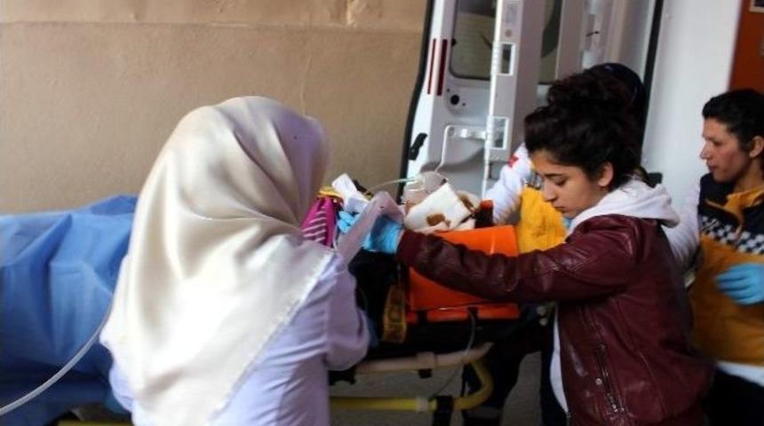 Adıyaman&rsquo;da Trafik Kazası: 3&rsquo;&uuml; &Ccedil;ocuk 7 Yaralı