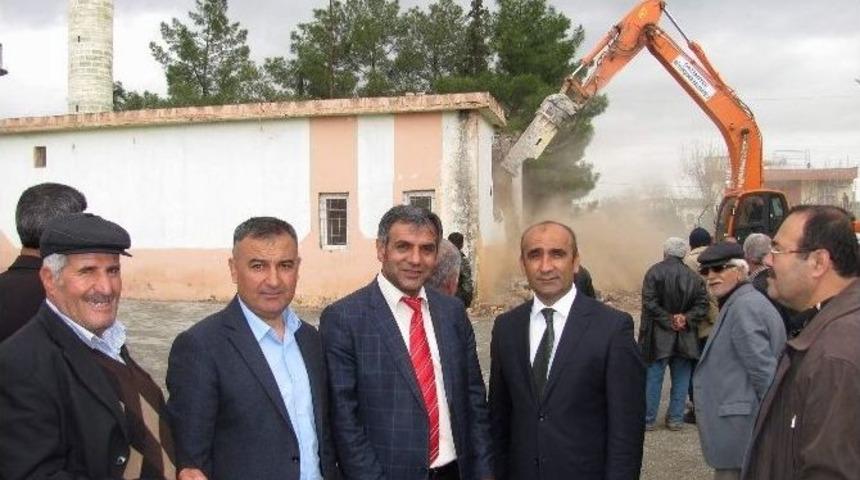 Araban Belediyesi Hisar Kırsal Mahallesine Sosyal Tesis Yaptırıyor