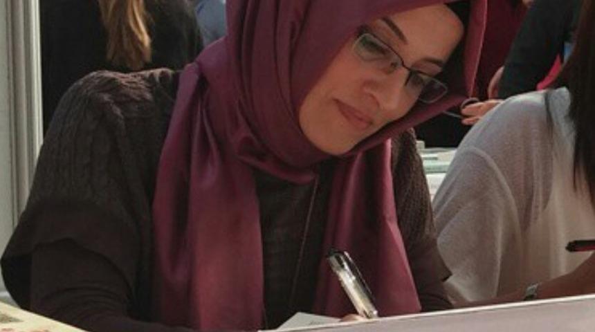 Yazar Nehir Erdem'in 'Deli Divane' kitabındaki ifadeler sosyal medyayı salladı