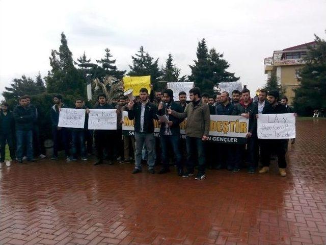 Odtü’de Karşıt Görüşlü Öğrencilerin Kavgası Saü’de Protesto Edilmeye Devam Etti