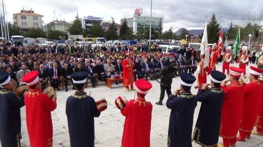 Erzincan Belediyesi 2015 Yılı 35 Milyon Tl&rsquo;lik Yatırım Projelerinin A&ccedil;ılış Kurdalesini Kesti