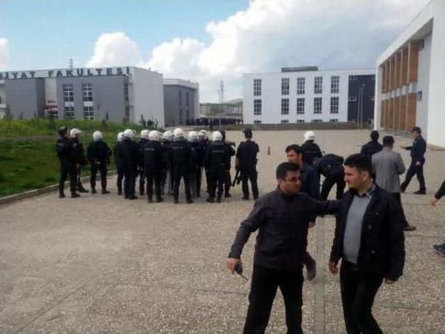 Siirt Üniversitesi'nde Hdp- Hüda Par Kavgası: 4 Yaralı