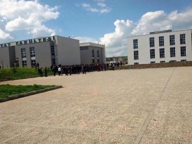 Siirt Üniversitesi'nde Hdp- Hüda Par Kavgası: 4 Yaralı