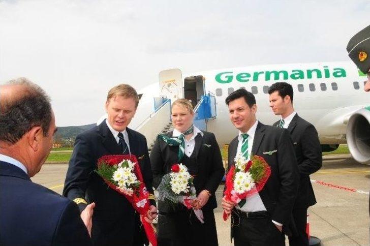 Sezonun İlk Uçağı İniş Yaptı G1