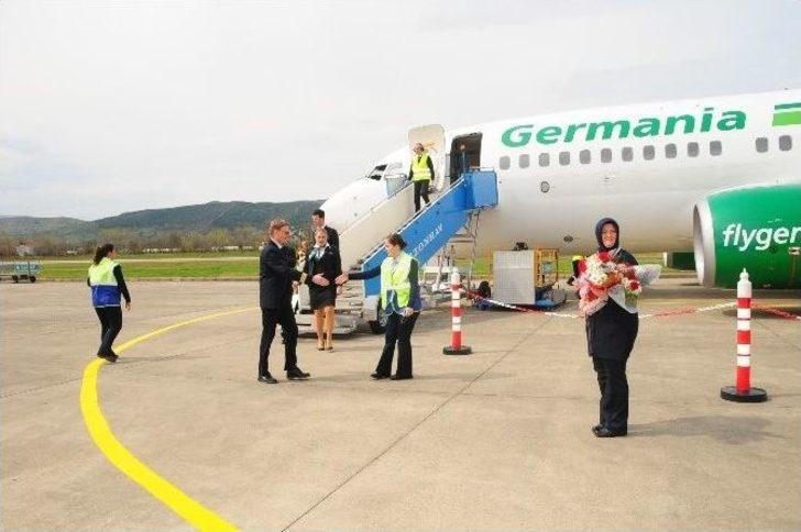 Sezonun İlk Uçağı İniş Yaptı G5