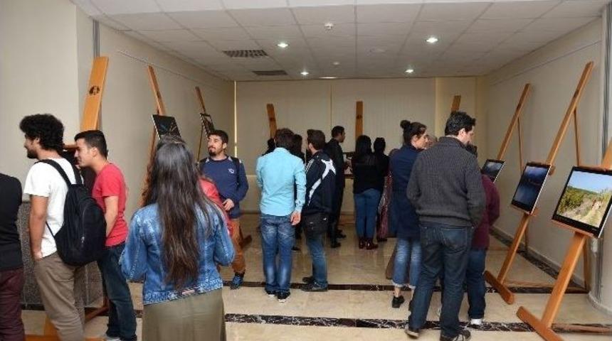 Me&uuml; Gazetecilik B&ouml;l&uuml;m&uuml; &Ouml;ğrencileri &Ccedil;alışmalarını Sergiledi