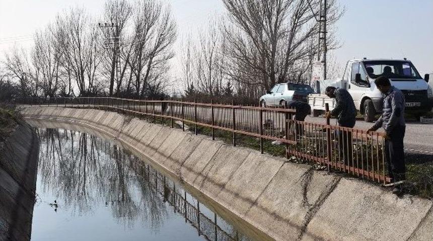 Derme Sulama Kanalı G&uuml;venli Hale Getiriliyor