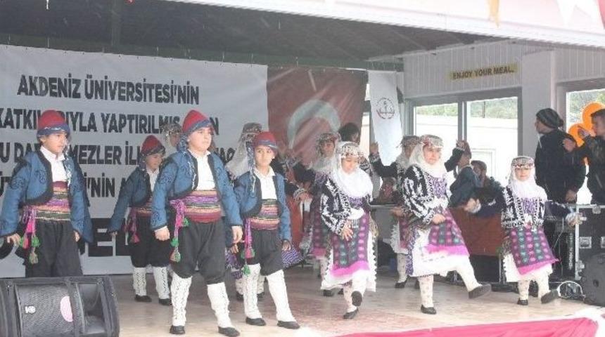 Kumluca&rsquo;da A&uuml; Tarafından Yapılan K&uuml;t&uuml;phane T&ouml;renle A&ccedil;ıldı