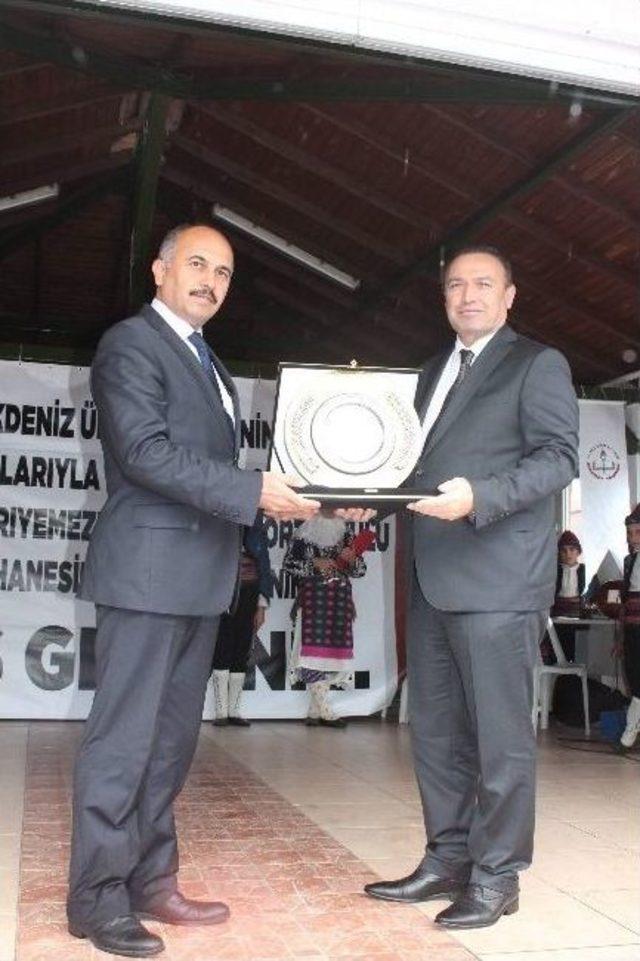Kumluca’da Aü Tarafından Yapılan Kütüphane Törenle Açıldı