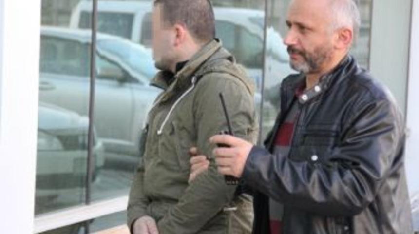 Tartıştığı Ağabeyini Bı&ccedil;akladı