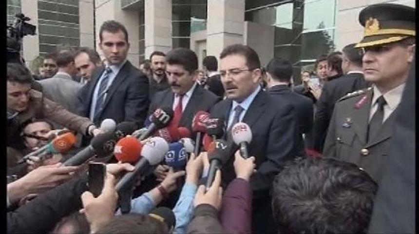 Altınok: M&uuml;zakereci Arkadaşlarımız Ve İstanbul Barosu Başkanımız Eylemcilerle G&ouml;r&uuml;ş&uuml;yor