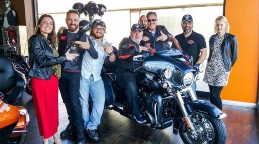 Uğur Y&uuml;cel, Harley Davidson'la Deneme S&uuml;r&uuml;ş&uuml; Yaptı