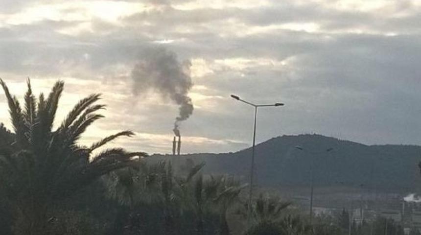 Petkim'den Y&uuml;kselen Siyah Duman Korkuttu