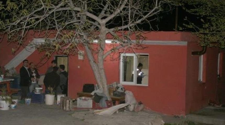 Damat Pompalı Ile Dehşet Sa&ccedil;tı: 2 &Ouml;l&uuml;, 2 Yaralı