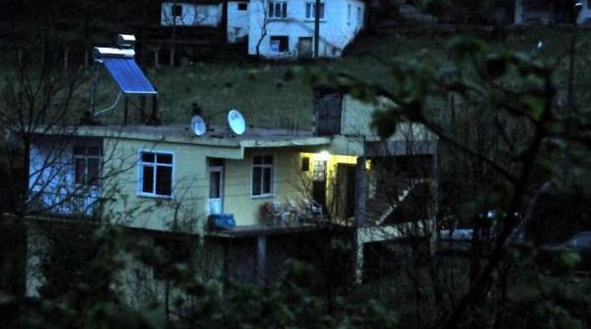 Savcıyı Şehit Eden Terörist Şafak Yayla’Nın Babası Alkollü Olunca Uçağa Alınmadı (2) - Yeniden