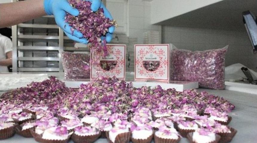 (&ouml;zel Haber) Edirne&rsquo;den T&uuml;rkiye&rsquo;ye Yepyeni Bir Lezzet &lsquo;g&uuml;l Yapraklı Lokum&rsquo;