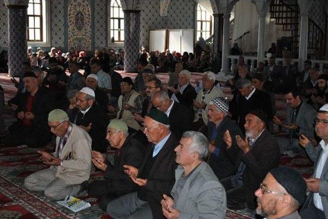 Külliye Cami’nde Çanakkale’de Bin Şehit Bin Hatim Duası Ve Kur’an Ziyafeti