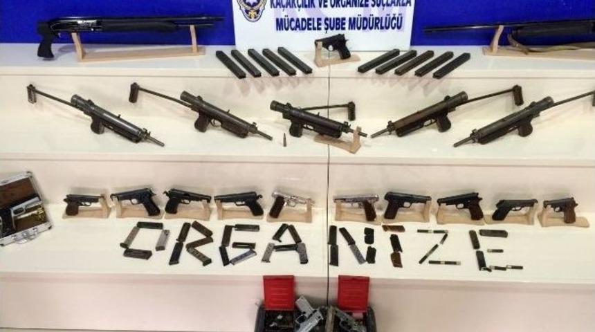 Ka&ccedil;ak&ccedil;ılıkla M&uuml;cadele