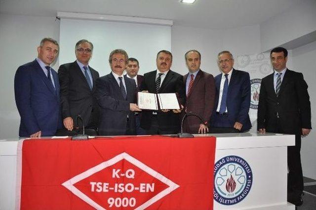 İneg&ouml;l İşletme Fak&uuml;ltesi&rsquo;ne Kalite Belgesi 2