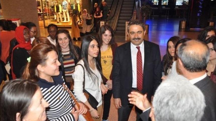 Yurtkur&rsquo;dan &Ouml;ğrencilere Sinema G&uuml;nleri