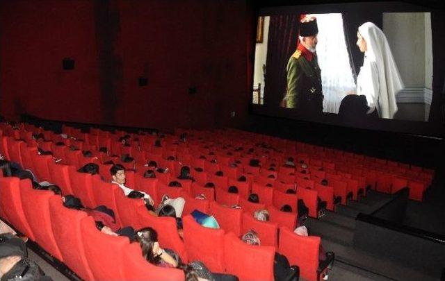 Yurtkur’dan Öğrencilere Sinema Günleri