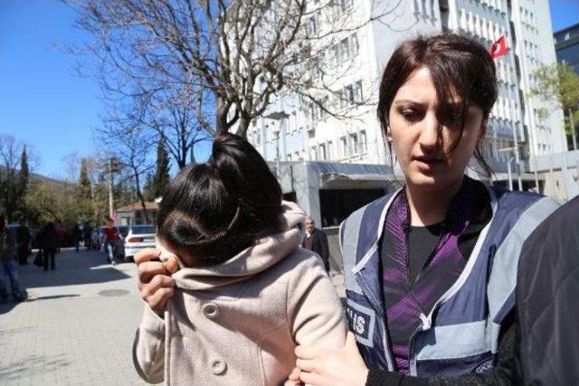 Sahte Komiser Nilg&uuml;n Kameralarca Tespit Edildi, İstanbul&rsquo;Da Yakalandı 1