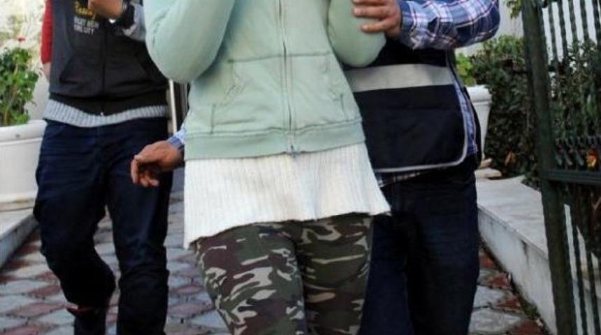 'polisiz' Diyerek Gurbet&ccedil;ileri Dolandırdılar