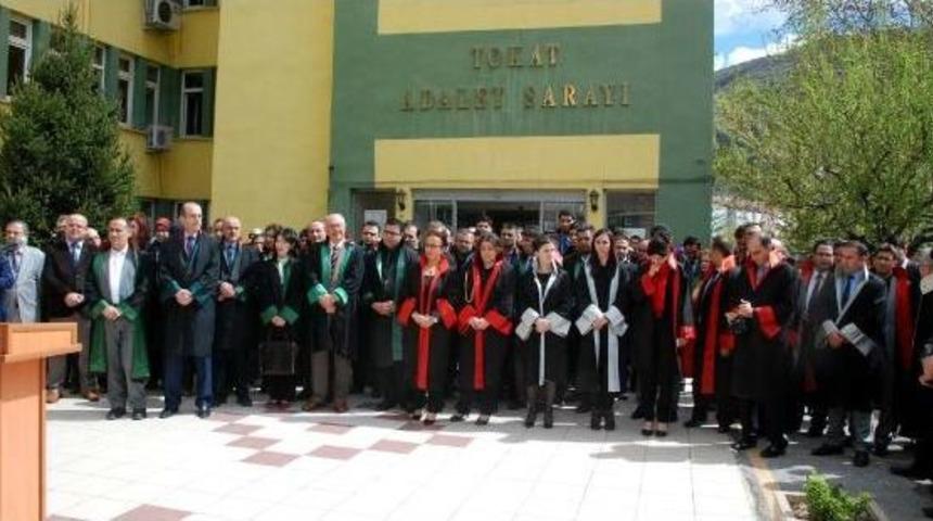 Tokat Adliyesi'nde Şehit Savcı Kiraz I&ccedil;in T&ouml;ren D&uuml;zenlendi