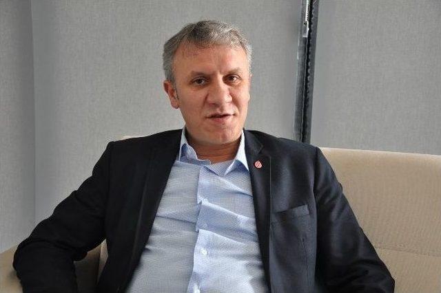 Rashid Gitti, Tartışmaları Sürüyor