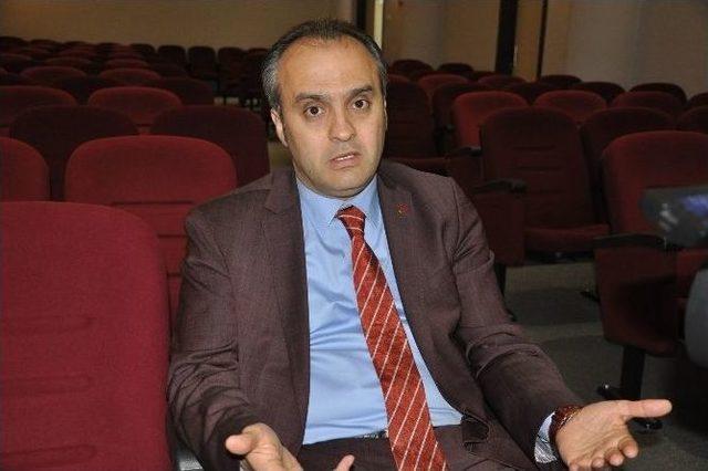 Rashid Gitti, Tartışmaları Sürüyor